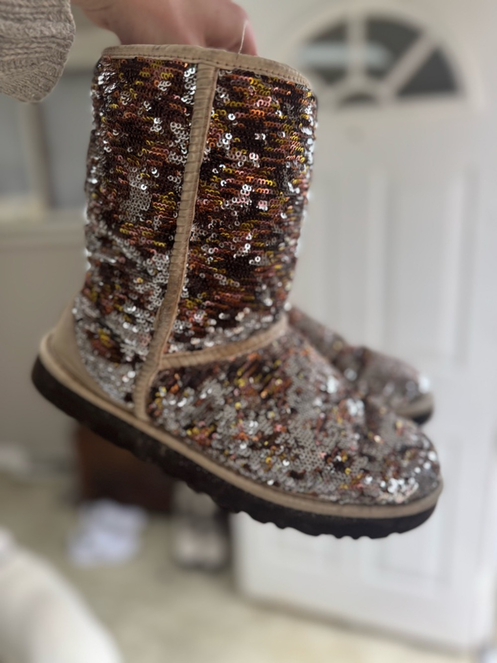 UGG Classic Short Sequin Boots – Sparkle Shearling – Size 9 ✨ - Picture 3 of 6